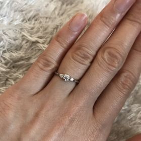 【銀座ダイヤモンドシライシの口コミ】 店舗に初めて行ったときは何もデザイン考えずに行ったのですが、たくさん…