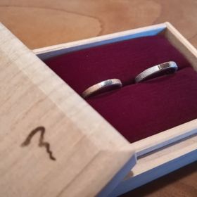 【ichi(イチ)の口コミ】 鍛造の魅力、指輪のデザインの魅力、スタッフさんの魅力が圧倒的でした。
…