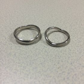 【ケイウノ ブライダル(K.UNO BRIDAL)の口コミ】 先に購入を決めた婚約指輪と重ね付けできるデザインのものを探していまし…