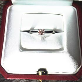 【カルティエ(Cartier)の口コミ】 アフターケアを考え、永く続いている老舗ブランドで購入したいと考えてい…