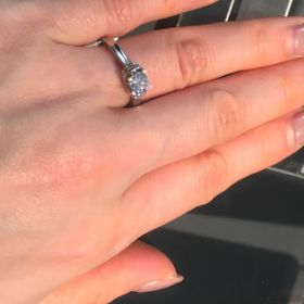 【エクセルコダイヤモンド(EXELCO DIAMOND)の口コミ】 指輪のデザインよりもダイヤモンドの質を重視して探していた所、こちらの…