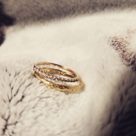 【Maxi(マキシ)】の口コミ デザインに一目惚れしました。
ハワイアンジュエリーは幅が太いもののイメ...