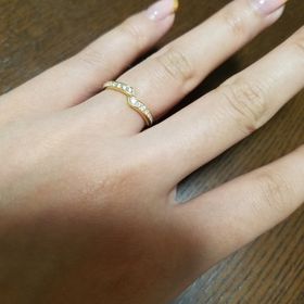 【俄(にわか)の口コミ】 はじめは別のデザインが気になっていたのですが、いざ試着してみると思っ…