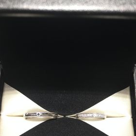 【エクセルコダイヤモンド(EXELCO DIAMOND)の口コミ】 似たようなデザインで違うお店の指輪と悩んでいましたが、男性用の指輪と…