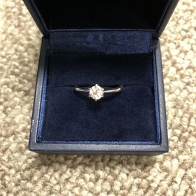【銀座ダイヤモンドシライシの口コミ】 希少性と見た目の美しさにとても惹かれました。プロポーズ用リングであっ…