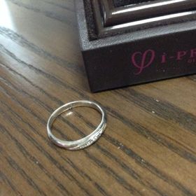 【アイプリモ(I-PRIMO)の口コミ】 結婚指輪でもシンプルなものでなく、少しダイヤモンドの付いたものが良か…