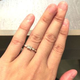 【ORECCHIO(オレッキオ)の口コミ】 カジュアルな印象がありますが、それほどシンプルでないデザインなので和…