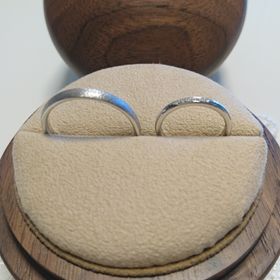 【COLANY(コラニー)の口コミ】 指輪のサイズが0.25号刻みで、男性用が26号以上も対応しているところ。
年…