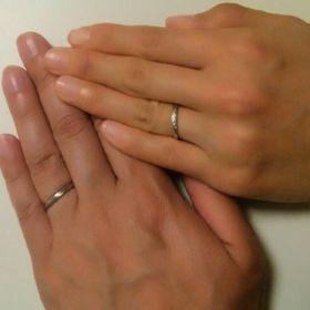 【RosettE(ロゼット)の口コミ】 派手な装飾ではないのに、輝き方がとてもキレイだったので、色々指輪を見…