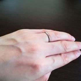 【エクセルコダイヤモンド(EXELCO DIAMOND)の口コミ】 つけ心地が良いです。指を曲げた時にも、引っ掛かる感じもないです。とて…