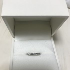 【RosettE(ロゼット)の口コミ】 結婚指輪はあらかじめどれを買うか決めていたため、重ね付けして合うもの…