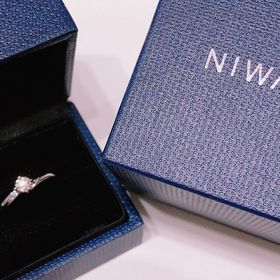 【俄(にわか)の口コミ】 日本製ブランドであり、日本人の指に馴染むデザインでした。また、私は指…