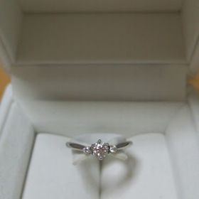 【STAR JEWELRY(スタージュエリー)の口コミ】 交際中からＳＴＡＲ　ＪＥＷＥＬＲＹが好きで、婚約指輪は絶対ＳＴＡＲ　…