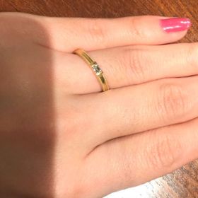 【ORECCHIO(オレッキオ)の口コミ】 婚約指輪を購入していなかったので、ダイヤモンドが入ったシンプルですが…