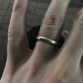 【エクセルコダイヤモンド(EXELCO DIAMOND)の口コミ】 女性用は、婚約指輪とセットリングであったため、重ね付けしてもバランス…