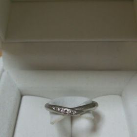 【STAR JEWELRY(スタージュエリー)の口コミ】 主人と同じデザインにしたかったので、普段指輪をしない主人でもつけやす…