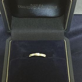 【銀座ダイヤモンドシライシの口コミ】 ふたりが手をつないでいる様子を表現しているというデザインと、Ever afte…