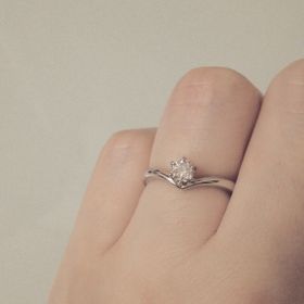 【アイプリモ(I-PRIMO)の口コミ】 彼女の名前のイニシャルがＭだったので、指輪の形を見たときに、Ｍに見る…