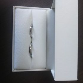 【insembre(インセンブレ)の口コミ】 シンプルで値段が二人で10万程度のものをを探していました。プラチナでか…