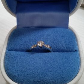 【銀座ダイヤモンドシライシの口コミ】 指輪の決め手となったのは、ダイヤモンドです。スタッフの方が指輪の状態…