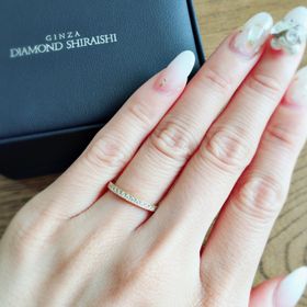 【銀座ダイヤモンドシライシの口コミ】 元々ゴールドのハーフエタニティと決めていました。 ゴールドの肌馴染みも…