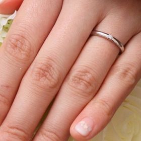 【canal4℃(カナルヨンドシー)の口コミ】 飽きのこないシンプルな指輪を探していたので、一粒の小さなダイヤモンド…