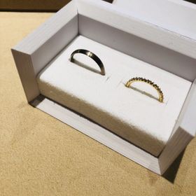 【shihara(シハラ)の口コミ】 エタニティリング
最初はダイヤモンドの付いていないシンプルなもので探し…