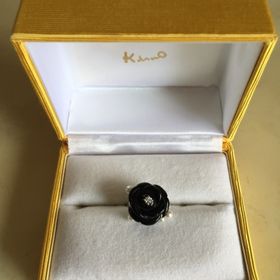 【ケイウノ ブライダル(K.UNO BRIDAL)の口コミ】 一生に一度の婚約指輪なので、世界に一つしなかいものを、、と思いオーダ…