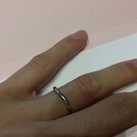 【アイプリモ(I-PRIMO)の口コミ】 指輪をつけたことがなかっため抵抗があったのですが、こちらの指輪はシン…