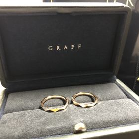 【グラフ(GRAFF)の口コミ】 婚約指輪もグラフで選んだことが第一ですが、珍しいデザインとつけ心地で…