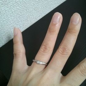 【エクセルコダイヤモンド(EXELCO DIAMOND)の口コミ】 ゼクシィの結婚指輪の特集でこちらのお店を初めて知りました。飽きのこな…