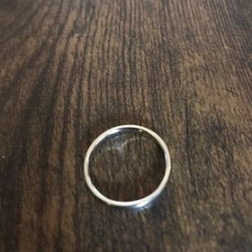 【アイプリモ(I-PRIMO)の口コミ】 デザインがシンプルで、ダイヤの主張が強すぎないものを探してきました。…