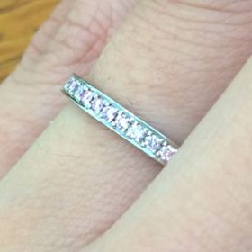 【アネリディギンザ(ANELLI DI GINZA)の口コミ】 色の濃さが違いグラデーションになっているピンクのダイヤモンドが非常に…