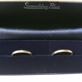 【Something Blue(サムシングブルー)の口コミ】 丈夫で曲がりにくいpt999なのにペアで10万円という低価格にとても惹かれま…