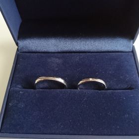 【月暦】の口コミ 結婚式のコンセプトが、「和」だったため、和風の指輪を探していました。ブ...