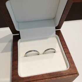 【Ponte Vecchio(ポンテヴェキオ)の口コミ】 婚約指輪と同じメーカーの方がメンテナンスが楽と思い、結婚指輪もPonte V…