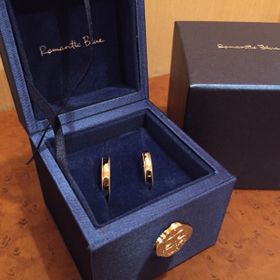 【Romantic Blue(ロマンティックブルー)】の口コミ デザインが一番の決め手です。ピンクゴールドとシルバーの二重のデザインに...