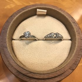 【COLANY(コラニー)の口コミ】 花柄なデザインが特徴的で見た瞬間から二人共気になっていた。
店員さんか…