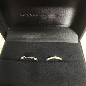 【ラザール ダイヤモンド(LAZARE DIAMOND)の口コミ】 ネットで下調べして、ウエーブのデザインの指輪を探して来店しましたが、…