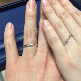 【銀座ダイヤモンドシライシの口コミ】 さりげないデザインで、普段の生活でもあまり派手にならないものが欲しか…