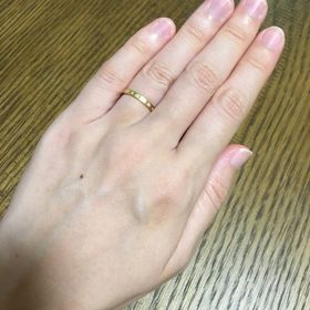 【AHKAH(アーカー)の口コミ】 シンプル、でもシンプルすぎない、人とは少し違うデザインが良いなと思い…