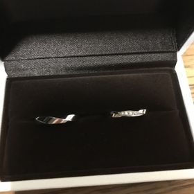 【アイプリモ(I-PRIMO)の口コミ】 シンプルですがとっても可愛いです！！
仕事上あまり派手な指輪はつけれな…