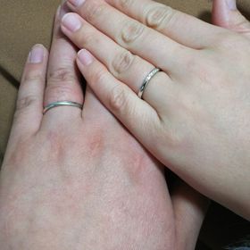 【銀座ダイヤモンドシライシの口コミ】 派手すぎず、しかし、さりげない華やかさがある素敵なデザインで、妻も大…