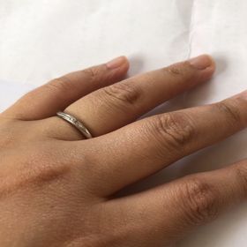 【エクセルコダイヤモンド(EXELCO DIAMOND)の口コミ】 細身で可愛いところ。
おしとやか。
ウェーブしていてお洒落なところに惹…