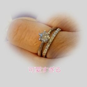 【アイプリモ(I-PRIMO)の口コミ】 一文字に並ぶダイヤモンド
キラキラきれいです
ダイヤが横から見えて
キラ…