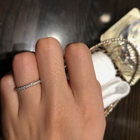 【ケイウノ ブライダル(K.UNO BRIDAL)の口コミ】 ハーフエタニティリングを探して色々なブランドを回りましたが、ケイウノ…