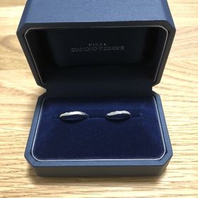 【銀座ダイヤモンドシライシの口コミ】 様々なお店で色々な指輪を試着しましたが、一目惚れで決めました。また実…