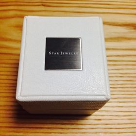 【STAR JEWELRY(スタージュエリー)の口コミ】 国内ブランドであり、保証がしっかりしている。また、デザイン、ダイヤモ…