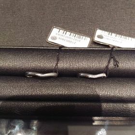 【エクセルコダイヤモンド(EXELCO DIAMOND)の口コミ】 婚約指輪であるティファニーとセットでつけられるvラインの指輪を探してい…