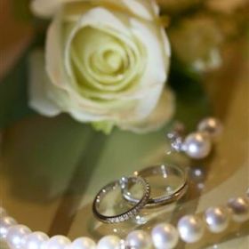 【ティファニー(Tiffany & Co.)の口コミ】 結婚指輪にハーフエタニティを探していて、ティファニーで数種類試着して…